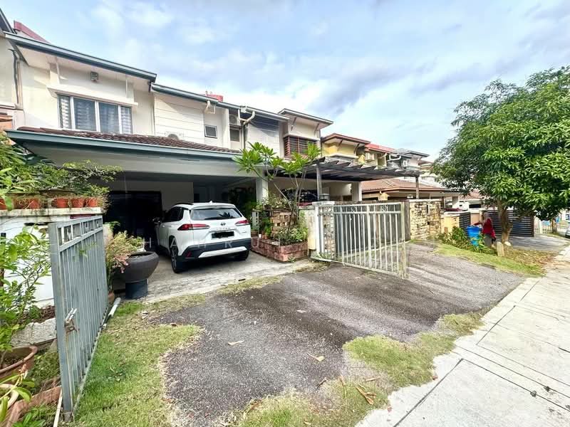2-storey Terraced House for Sale in Seksyen U10 (Shah Alam) - Shahrul Nizam - Exterior - PropertyGuru.com.my