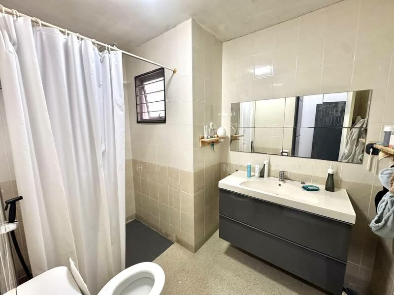 2-storey Terraced House for Sale in Seksyen U10 (Shah Alam) - Shahrul Nizam - Bathroom - PropertyGuru.com.my