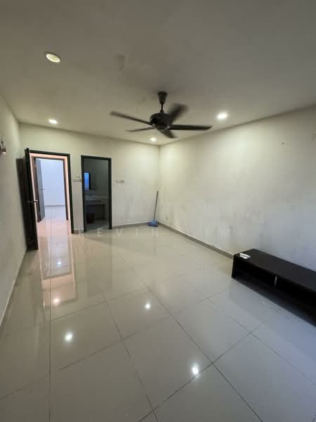 Servis Apartment untuk Disewa di D'Ambience Residences (Pangsapuri Ikatan Flora) - Kevin Lim - Living Room - PropertyGuru.com.my