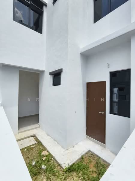 2-storey Terraced House for Sale in Kampung Dato Onn (Johor Bahru) - Agnes Chin - Exterior - PropertyGuru.com.my