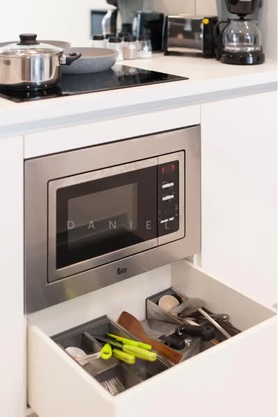 Servis Apartment untuk Disewa di Soho Suites Serviced Residence @ KLCC - Daniel . - Kitchen - PropertyGuru.com.my