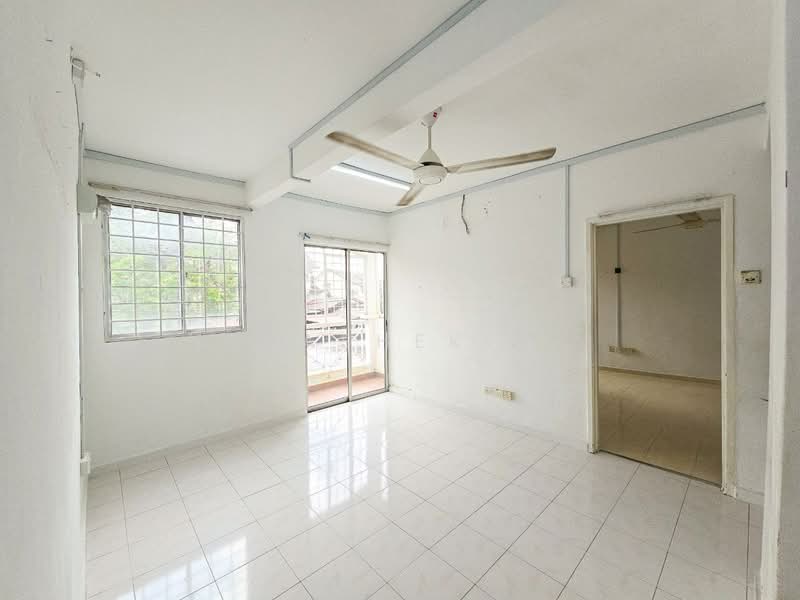 Townhouse for Sale in Kajang Perdana (Kajang) - Nurashekin . - Living Room - PropertyGuru.com.my