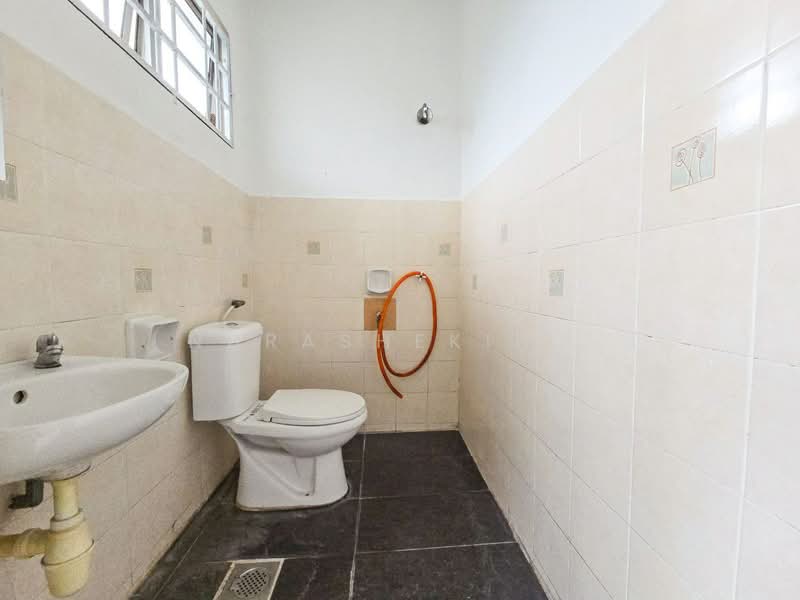 Townhouse for Sale in Kajang Perdana (Kajang) - Nurashekin . - Bathroom - PropertyGuru.com.my
