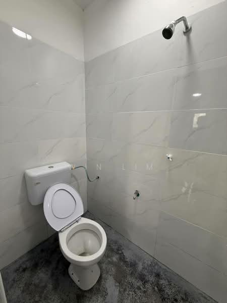 Rumah Teres untuk Dijual di Taman Damai Jaya (Skudai) - Win Lim - Bathroom - PropertyGuru.com.my
