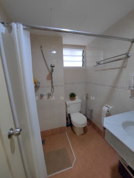 Condominium for Rent at Gurney Park Condominium - Ryan Sim - Bathroom - PropertyGuru.com.my