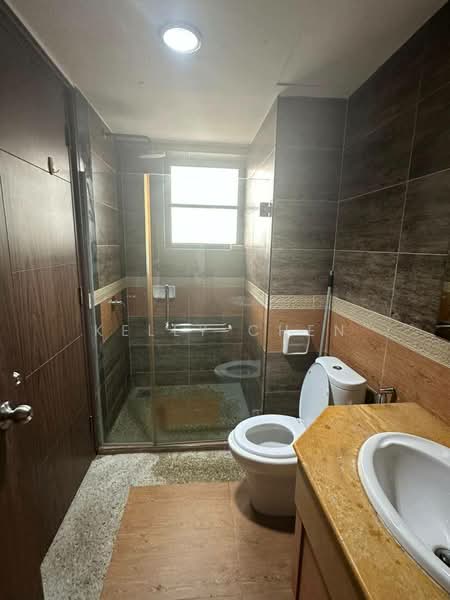 Condominium for Sale at The Straits View Condominium - Kelly Chen - Bathroom - PropertyGuru.com.my