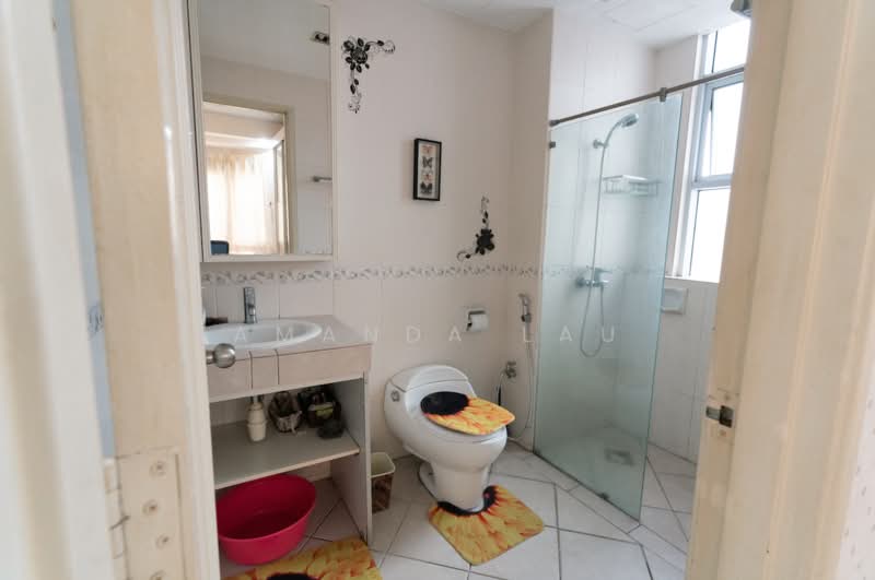 Condominium for Sale at Aseana Puteri - Amanda Lau - Master Bathroom - PropertyGuru.com.my