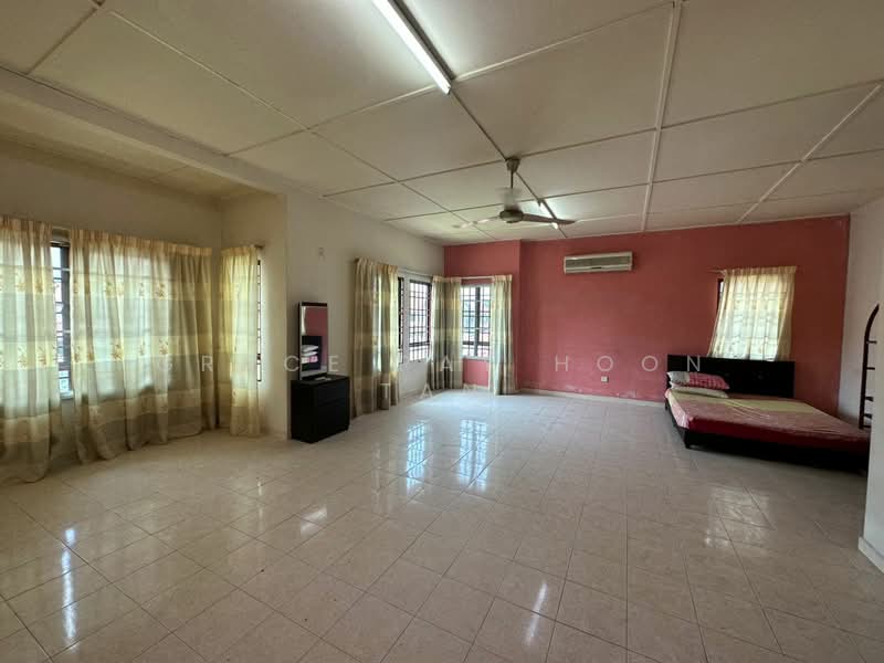 Semi-Detached House for Sale in Bandar Bukit Tinggi 2 (Klang) - Grace Pay Hoon Tan - Bedroom - PropertyGuru.com.my