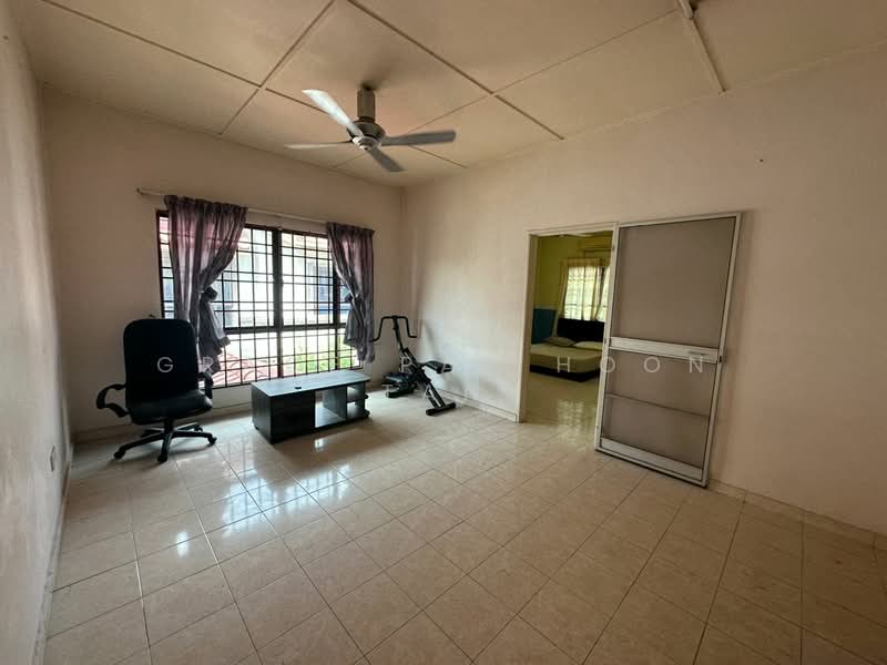Semi-Detached House for Sale in Bandar Bukit Tinggi 2 (Klang) - Grace Pay Hoon Tan - Living Room - PropertyGuru.com.my