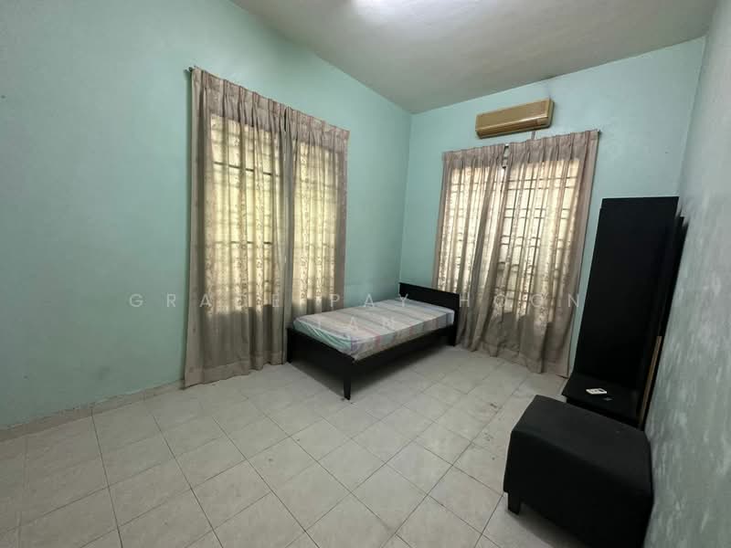 Semi-Detached House for Sale in Bandar Bukit Tinggi 2 (Klang) - Grace Pay Hoon Tan - Bedroom - PropertyGuru.com.my