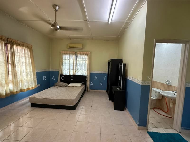 Semi-Detached House for Sale in Bandar Bukit Tinggi 2 (Klang) - Grace Pay Hoon Tan - Bedroom - PropertyGuru.com.my
