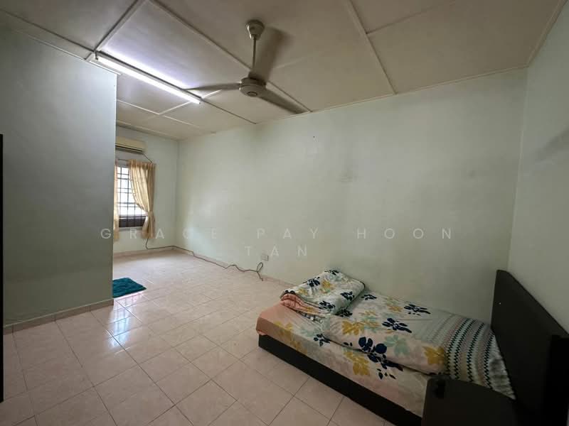 Semi-Detached House for Sale in Bandar Bukit Tinggi 2 (Klang) - Grace Pay Hoon Tan - Bedroom - PropertyGuru.com.my