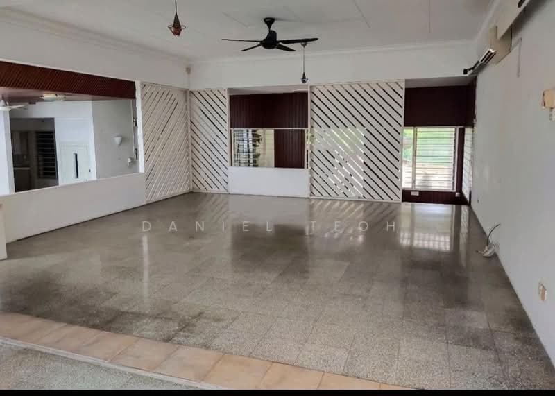 Bungalow for Rent in Seri Tanjung Pinang (Tanjung Tokong) - Daniel Teoh - Living Room - PropertyGuru.com.my