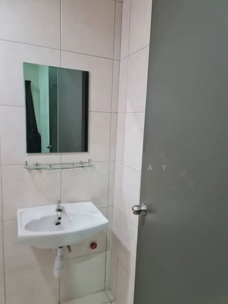Service Residence for Sale at D'Pulze Cyberjaya - Gaily Tay - Bathroom - PropertyGuru.com.my