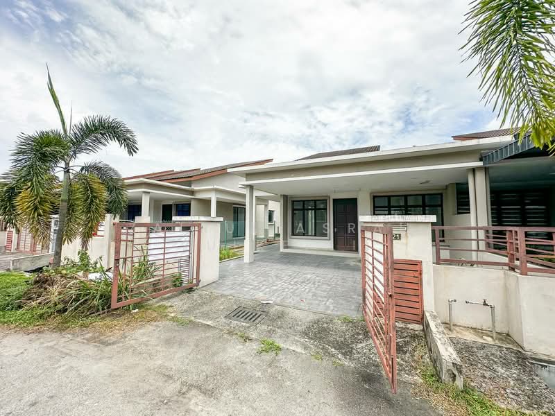 1-storey Terraced House for Sale in Banting (Selangor) - Zairul Asrah Zulkefli - Exterior - PropertyGuru.com.my