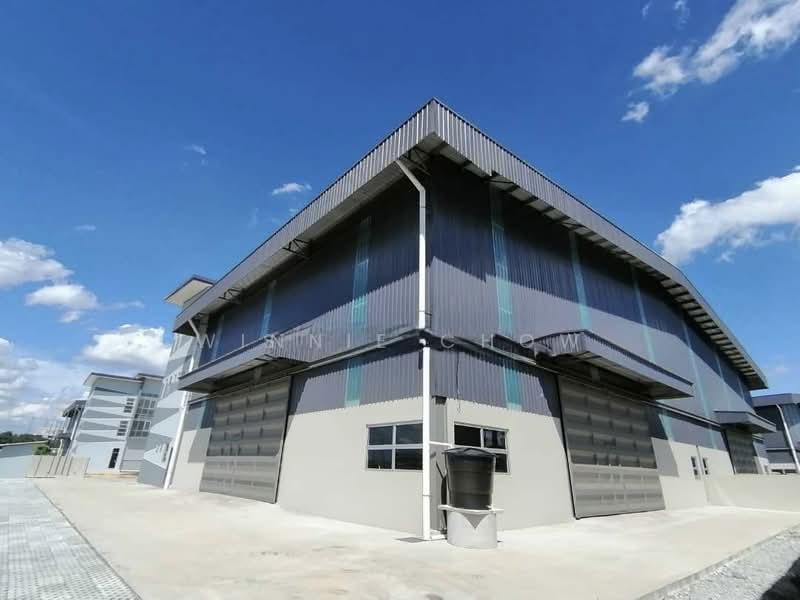 Semi-D Factory for Sale in Telok Panglima Garang (Selangor) - Winnie Chow - Exterior - PropertyGuru.com.my