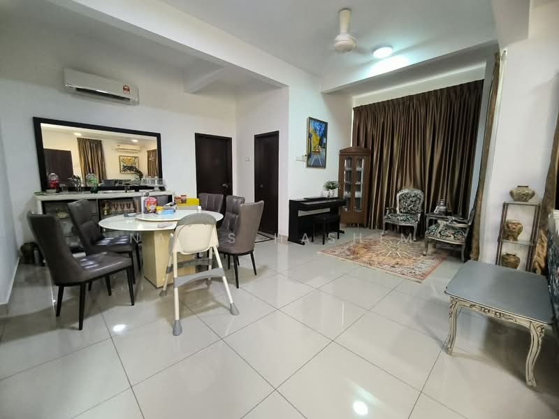 Rumah Berkembar untuk Dijual di Cyberjaya (Selangor) - Nafis Hashim - Dining Room - PropertyGuru.com.my