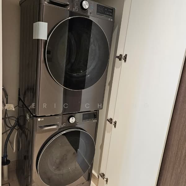 Servis Apartment untuk Disewa di Marriott Residence @ Gurney - Eric Cheang - Washer and Dryer - PropertyGuru.com.my