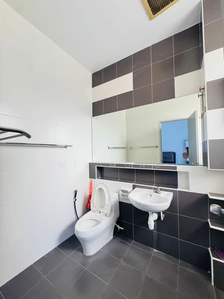 2-storey Terraced House for Sale in Taman Setia Indah (Tebrau) - Wil Mong - Bathroom - PropertyGuru.com.my