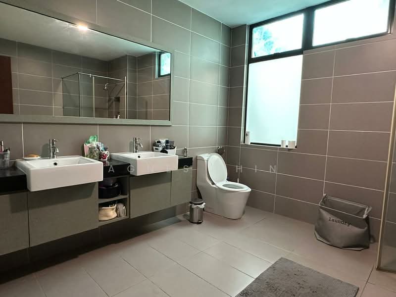 Semi-Detached House for Sale in Senibong Cove (Masai) - Agnes Chin - Bathroom - PropertyGuru.com.my