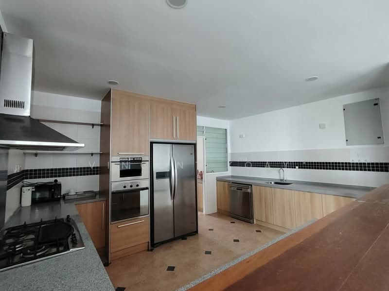 Kondominium untuk Dijual di Tanjung Beach Condominium - Vincent Koay - Kitchen - PropertyGuru.com.my