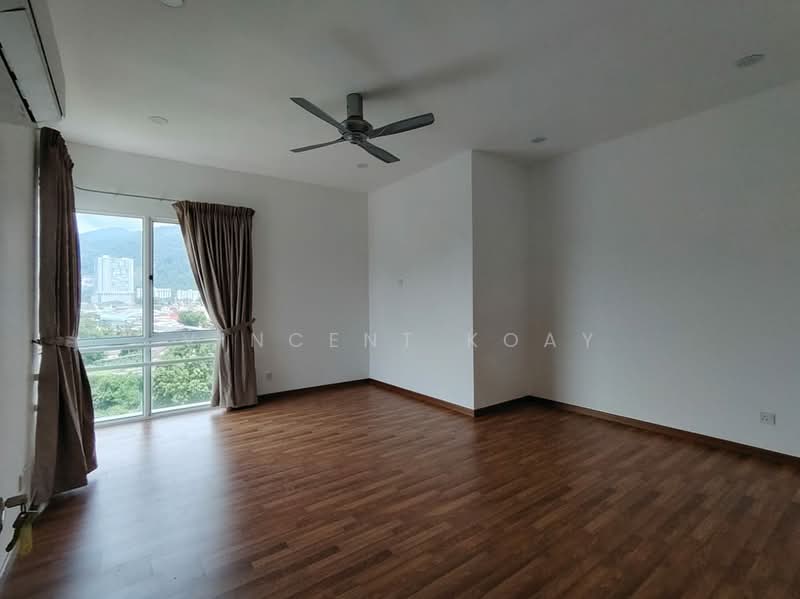 Kondominium untuk Dijual di Tanjung Beach Condominium - Vincent Koay - Living Room - PropertyGuru.com.my