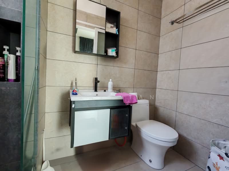 Service Residence for Sale at Plaza @ Kelana Jaya - Janet Tan - Bathroom - PropertyGuru.com.my