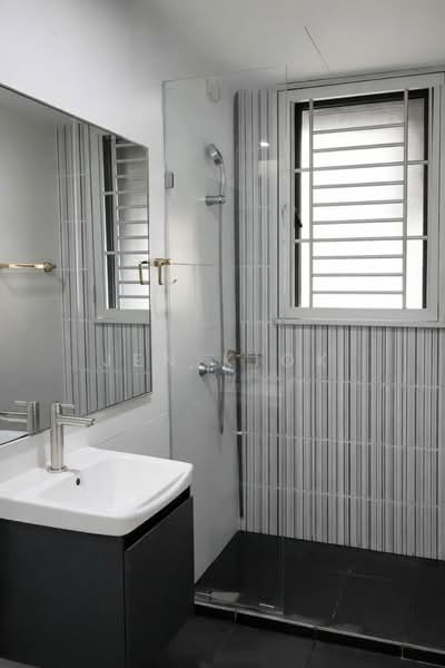 Servis Apartment untuk Disewa di V@SUMMERPLACE - Jen Kiok - Bathroom - PropertyGuru.com.my