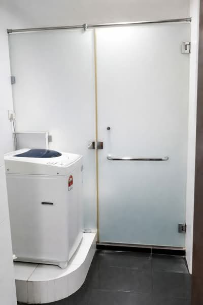 Servis Apartment untuk Disewa di V@SUMMERPLACE - Jen Kiok - Bathroom - PropertyGuru.com.my