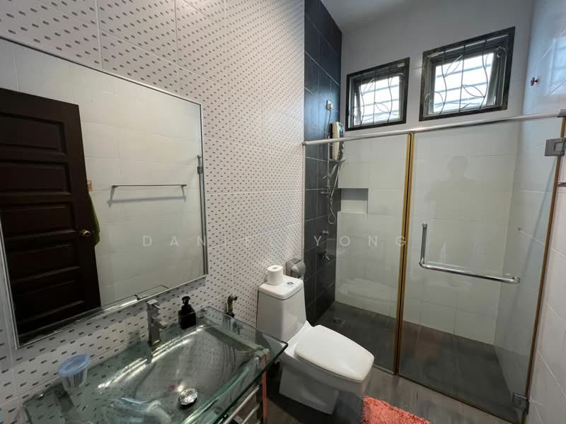 Bungalow for Sale in Permas Jaya (Johor) - Daniel Yong - Bathroom - PropertyGuru.com.my