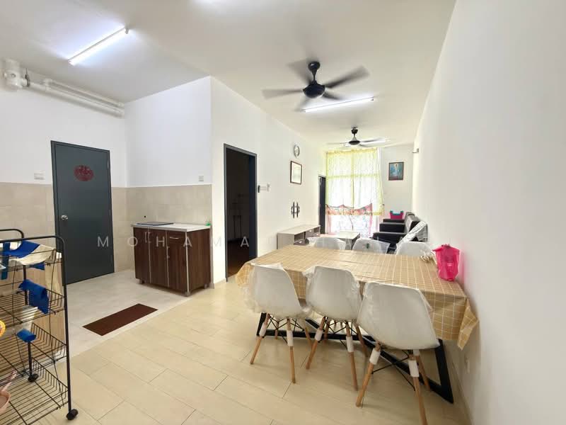 Condominium for Sale at Lakefront Residence - Mohamad Hanafi - Kitchen - PropertyGuru.com.my