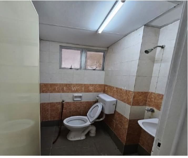 Kondominium untuk Dijual di Pelangi Damansara - Lewis Tam - Bathroom - PropertyGuru.com.my
