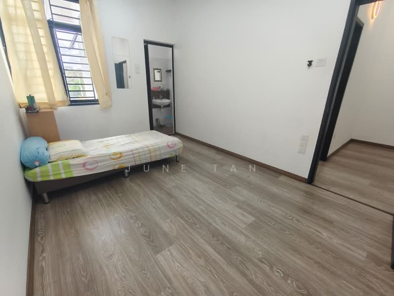 Rumah Teres 2 Tingkat untuk Dijual di Taman Bukit Tiram (Ulu Tiram) - June Tan - PropertyGuru.com.my