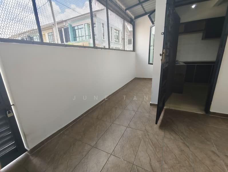 Rumah Teres 2 Tingkat untuk Dijual di Taman Bukit Tiram (Ulu Tiram) - June Tan - PropertyGuru.com.my