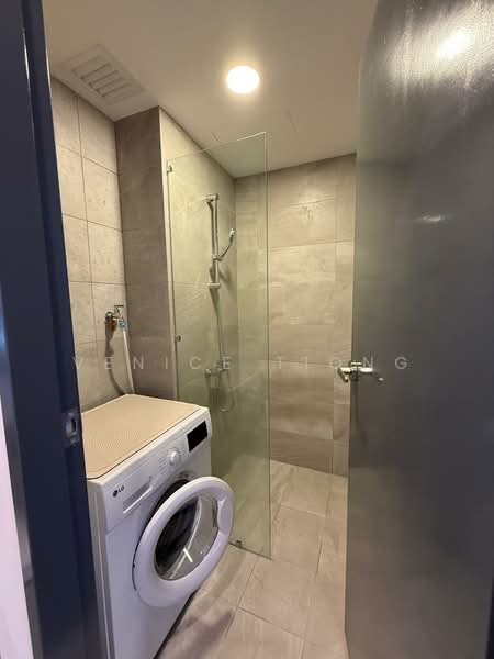 Service Residence for Rent at Altris Residences @ The Quartz WM - Venice Tiong - Bathroom - PropertyGuru.com.my