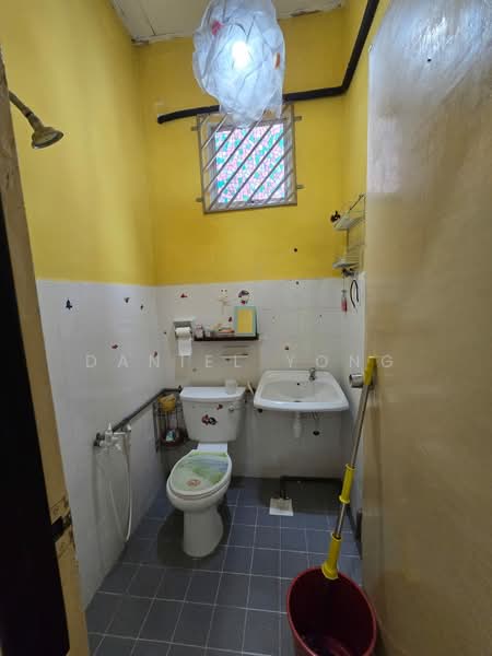 1-storey Terraced House for Sale in Taman Megah Ria (Masai) - Daniel Yong - Bathroom - PropertyGuru.com.my