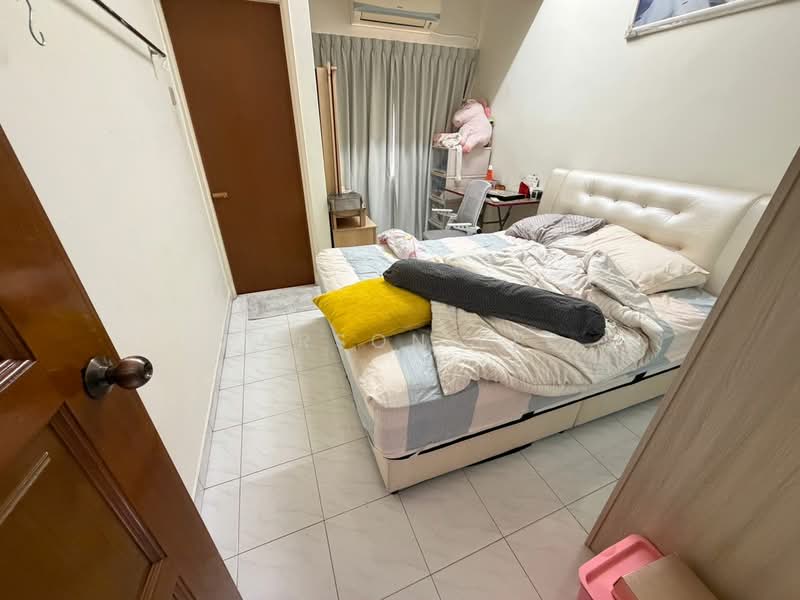 Rumah Teres 2 Tingkat untuk Dijual di Taman Sri Bintang (Kepong) - Carson Lee - Bedroom - PropertyGuru.com.my