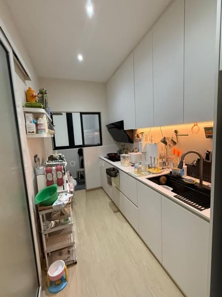 Servis Apartment untuk Dijual di D'carlton (Residensi Seri Mega) - John Low - Kitchen - PropertyGuru.com.my