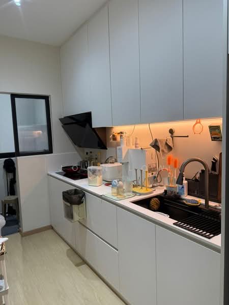 Servis Apartment untuk Dijual di D'carlton (Residensi Seri Mega) - John Low - Kitchen - PropertyGuru.com.my