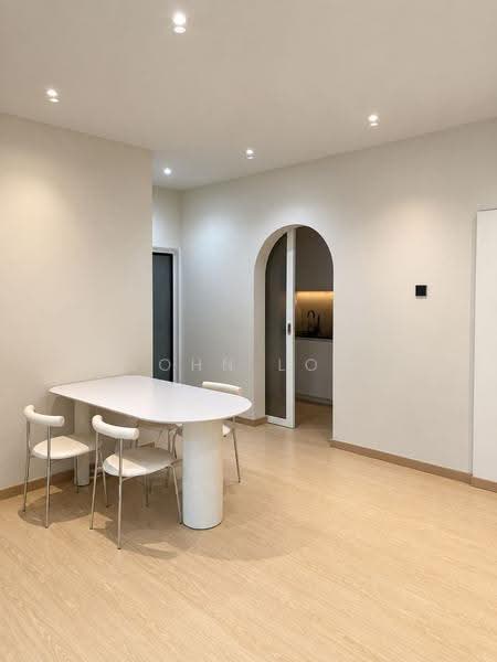 Kediaman Servis untuk Dijual di D'carlton (Residensi Seri Mega) - John Low - Dining Room - PropertyGuru.com.my