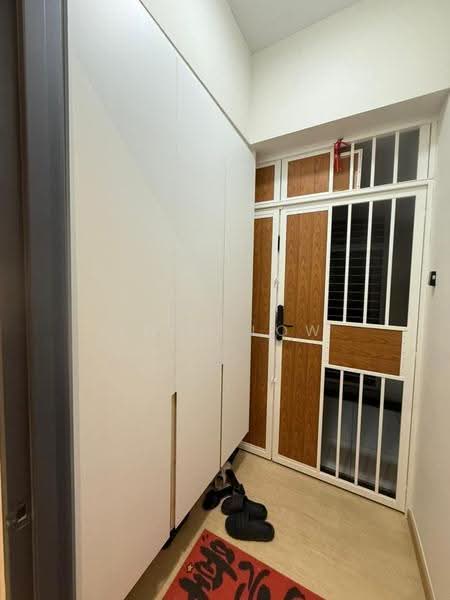 Kediaman Servis untuk Dijual di D'carlton (Residensi Seri Mega) - John Low - Entrance - PropertyGuru.com.my