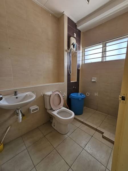 2-storey Terraced House for Rent in Shah Alam (Selangor) - Vivian Koh - Bathroom - PropertyGuru.com.my