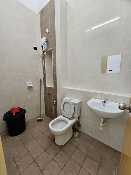 2-storey Terraced House for Rent in Shah Alam (Selangor) - Vivian Koh - Bathroom - PropertyGuru.com.my