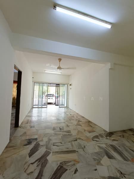 Pangsapuri untuk Disewa di Taman Desa Kempas - Evelyn Tan - Living Room - PropertyGuru.com.my