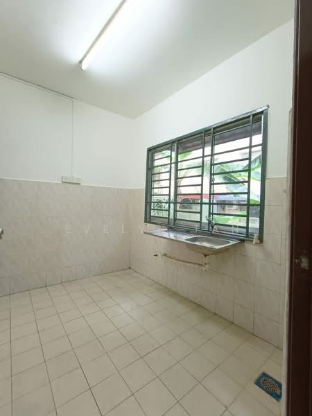 Pangsapuri untuk Disewa di Taman Desa Kempas - Evelyn Tan - Kitchen - PropertyGuru.com.my