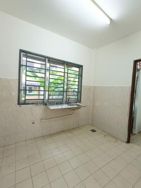 Pangsapuri untuk Disewa di Taman Desa Kempas - Evelyn Tan - Kitchen - PropertyGuru.com.my