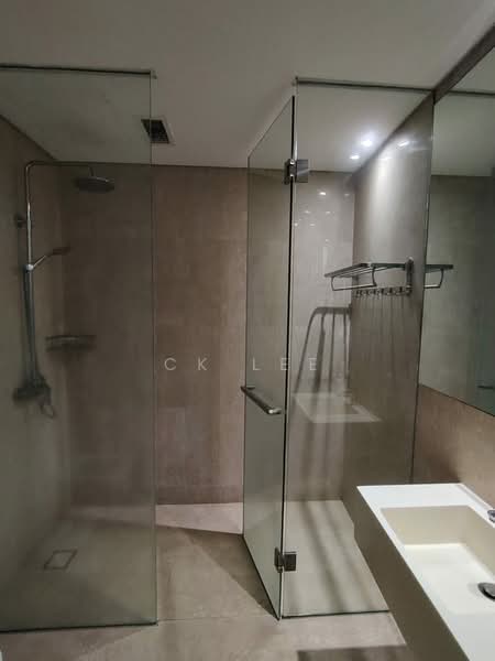 Servis Apartment untuk Disewa di SkyVille 8 @ Benteng 8 - CK Lee - Bathroom - PropertyGuru.com.my