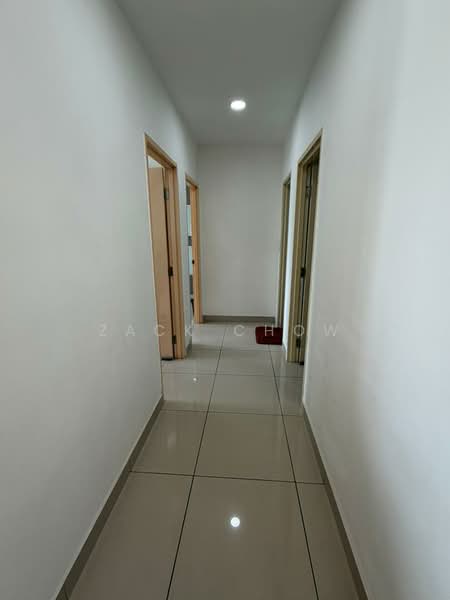 Service Residence for Sale at Meridin Bayvue @ Sierra Perdana - Zack Chow - Corridor - PropertyGuru.com.my