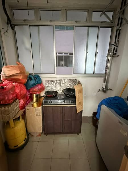 Service Residence for Sale at Meridin Bayvue @ Sierra Perdana - Zack Chow - Kitchen - PropertyGuru.com.my