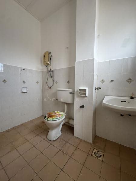 2-storey Terraced House for Sale in Bandar Bukit Tinggi 2 (Klang) - Jack Boo - Bathroom - PropertyGuru.com.my